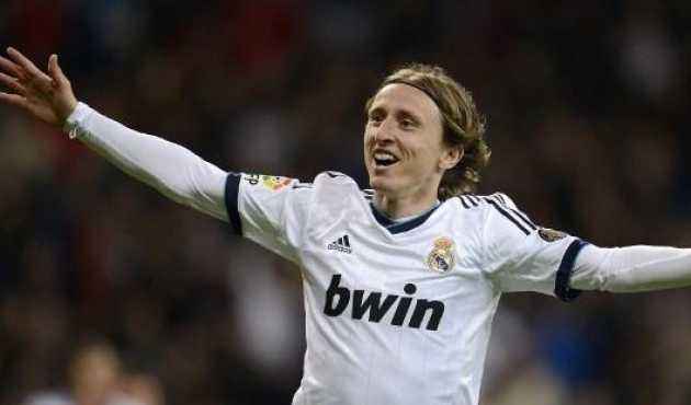 助费耶诺德淘汰米兰，汉茨科当选全场最佳球员